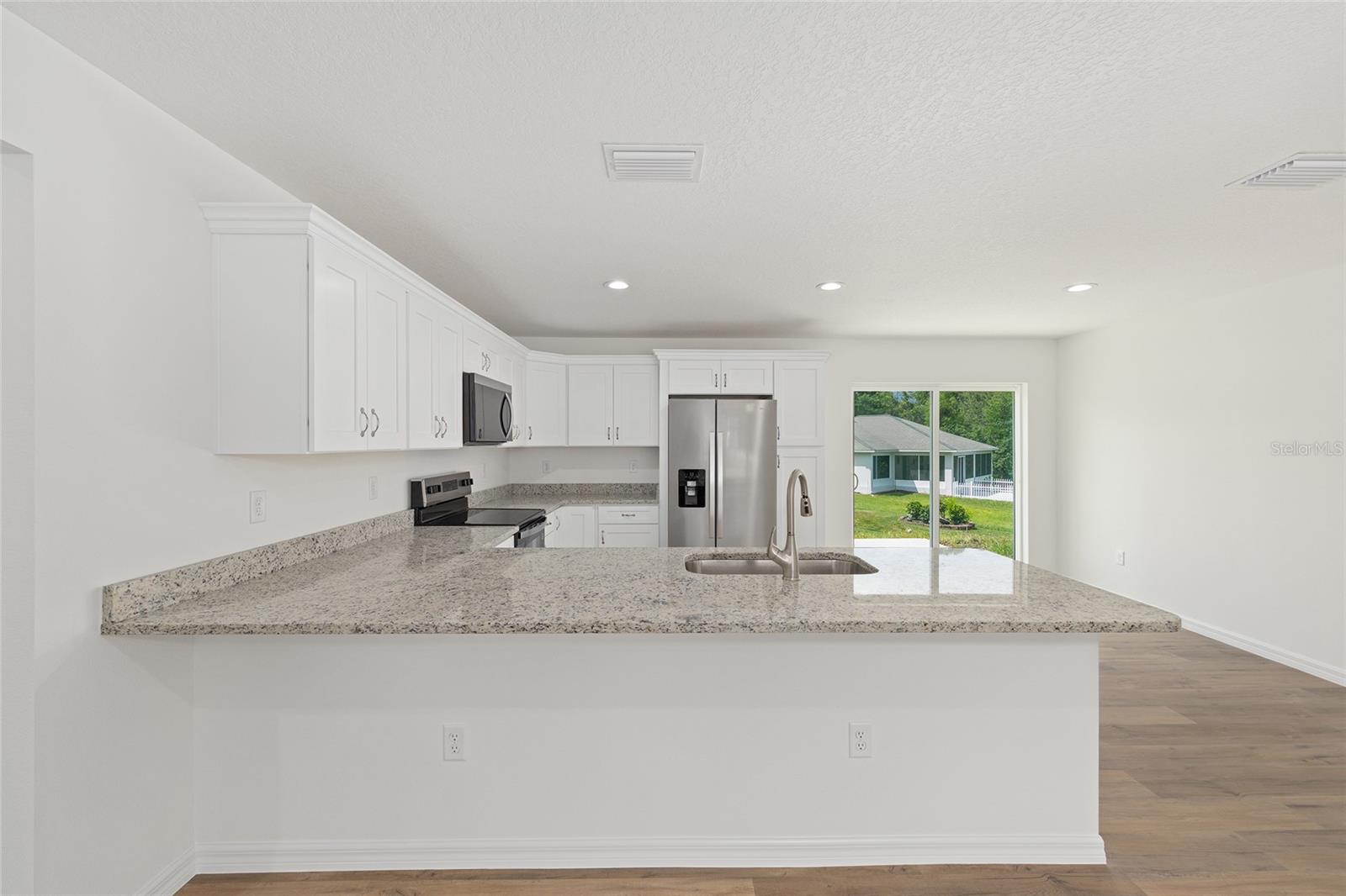 Image 18 of 34 For 13031 7th Loop