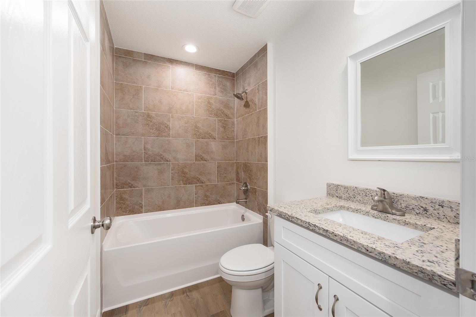 Image 26 of 34 For 13031 7th Loop