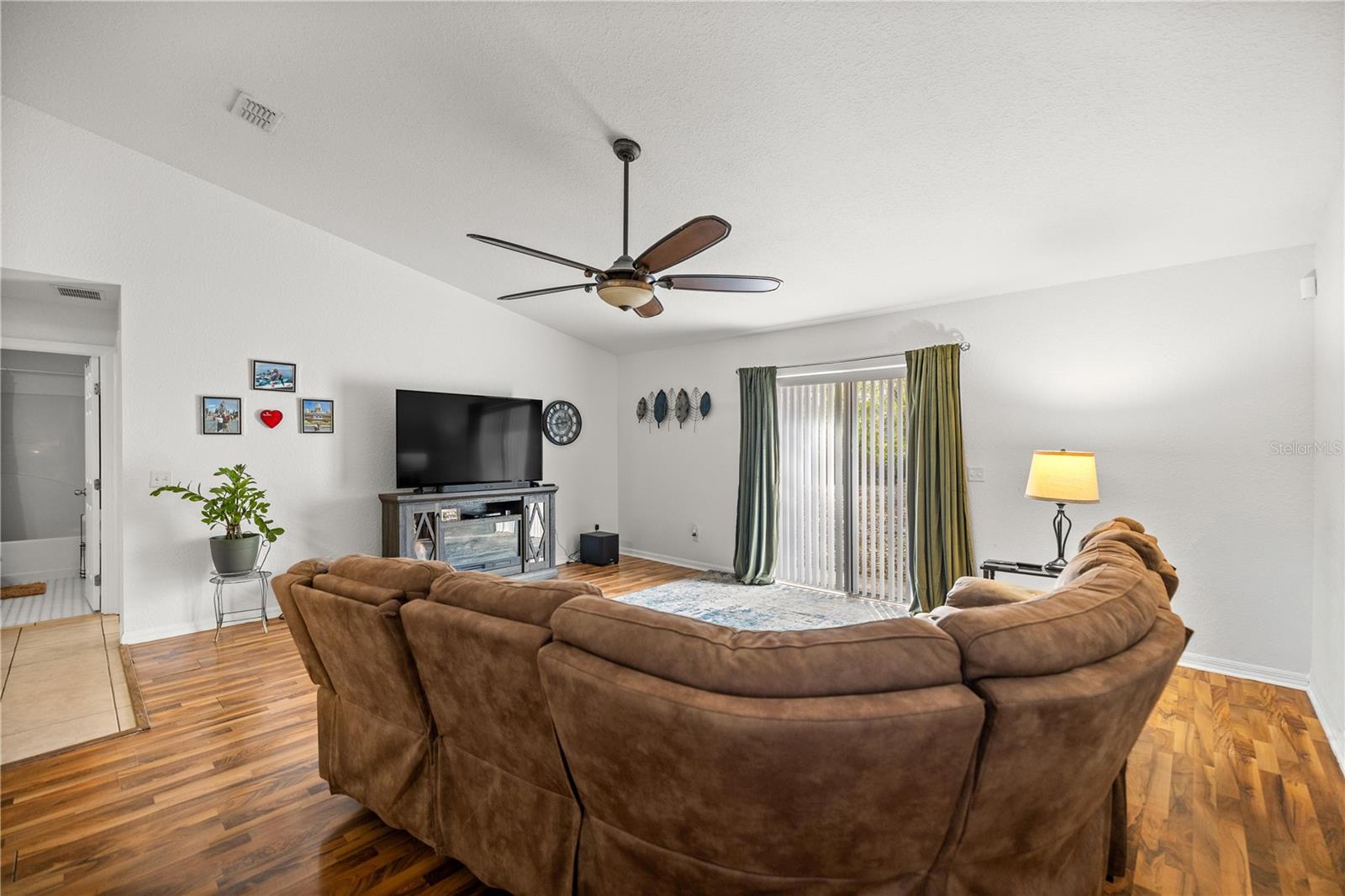 Image 7 of 29 For 7090 124th Lane