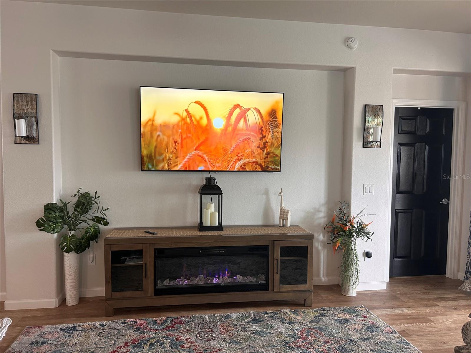 Image 10 of 24 For 7456 101st Court