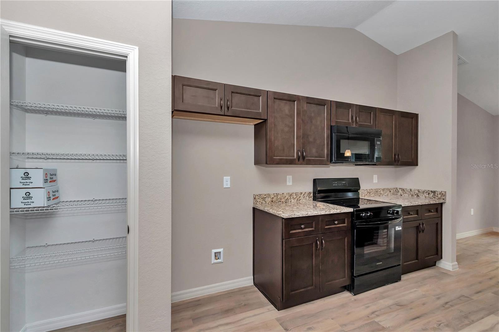 Image 11 of 31 For 18 Malauka Lane Court