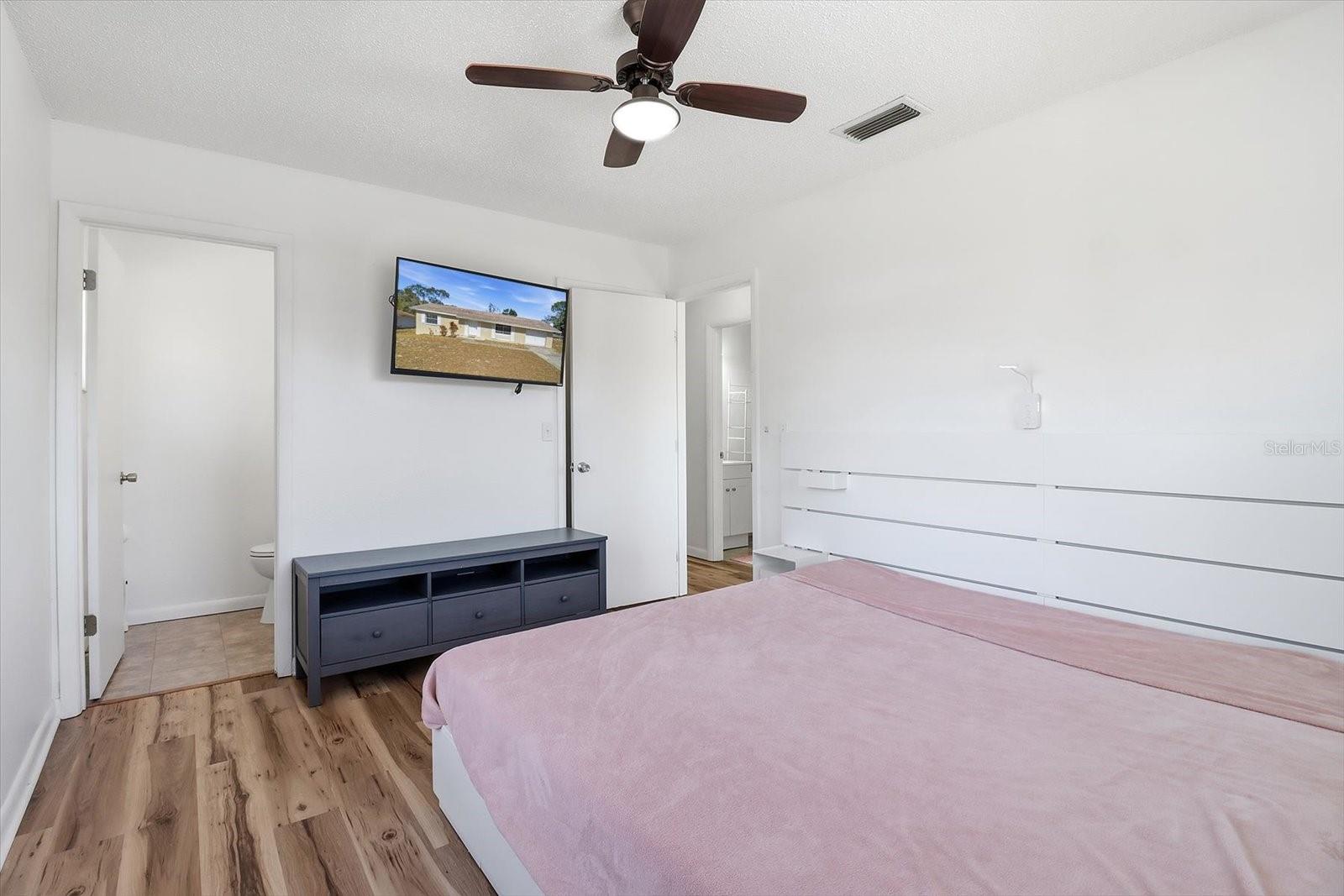 Image 23 of 46 For 5284 Springwood Road