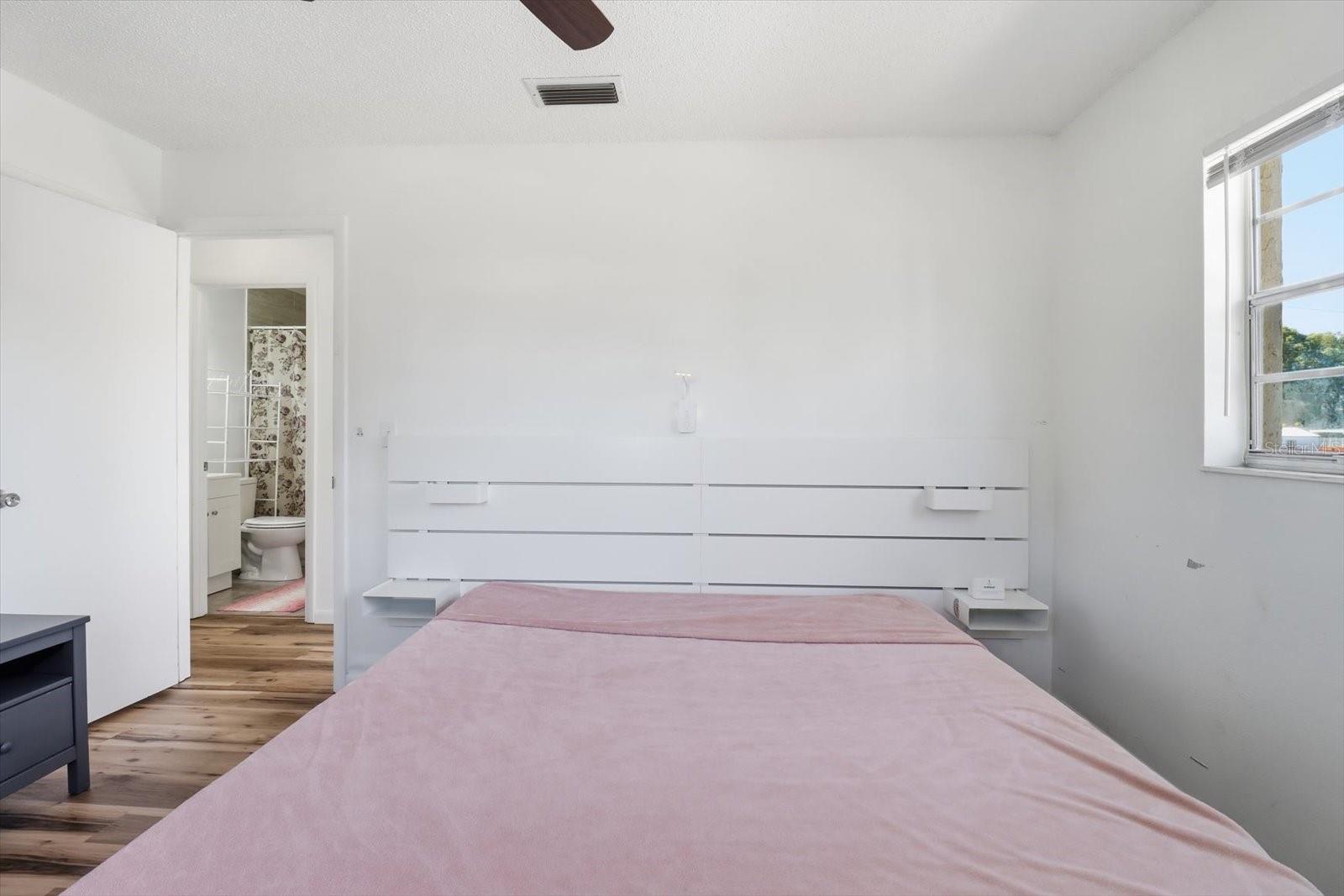 Image 24 of 46 For 5284 Springwood Road