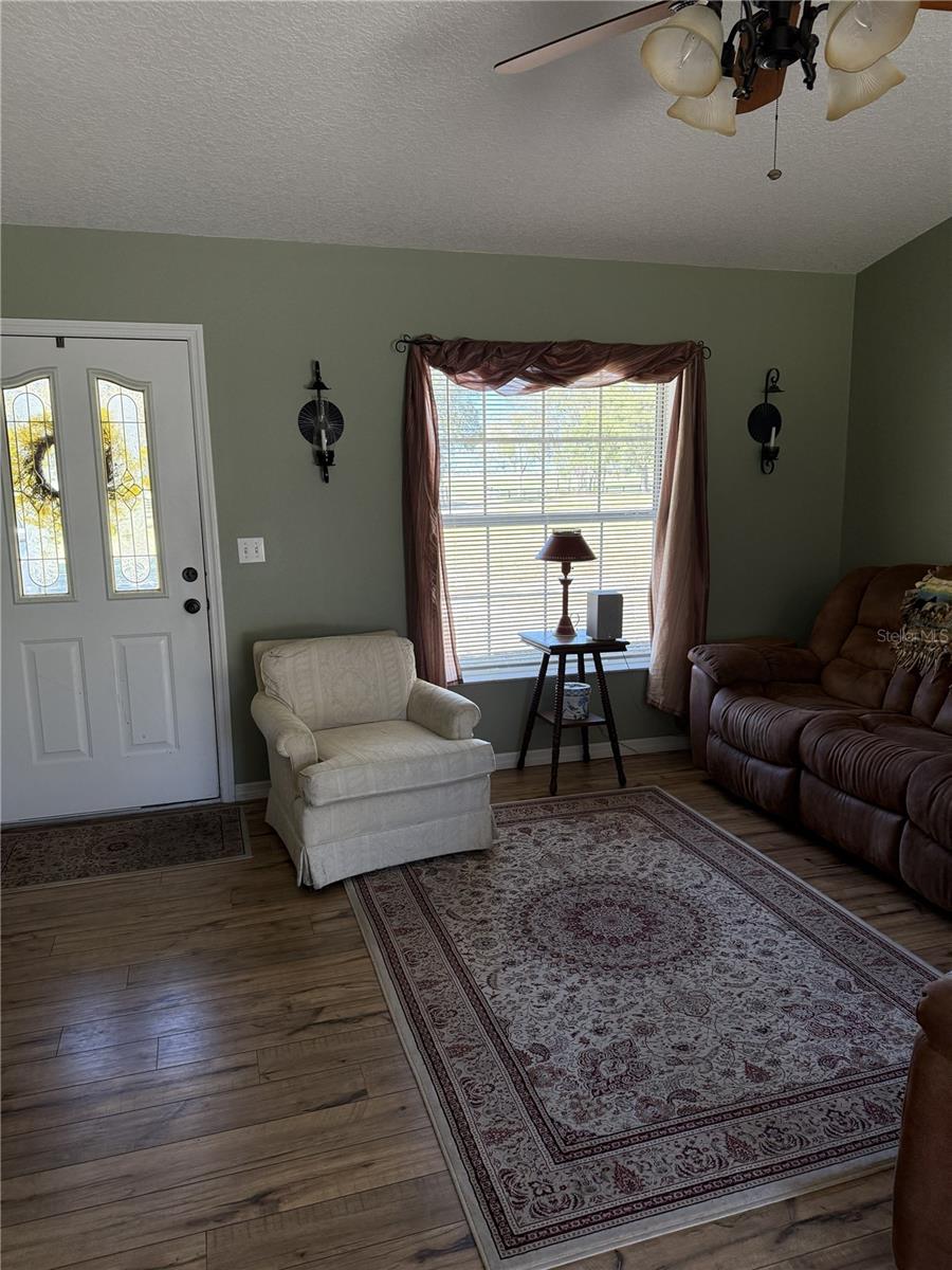 Image 4 of 40 For 11330 Levy Street