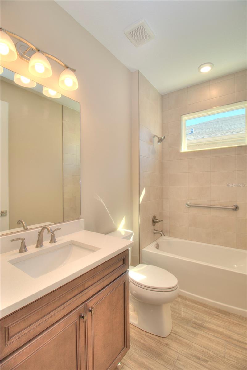 Image 18 of 47 For 8476 99th Circle