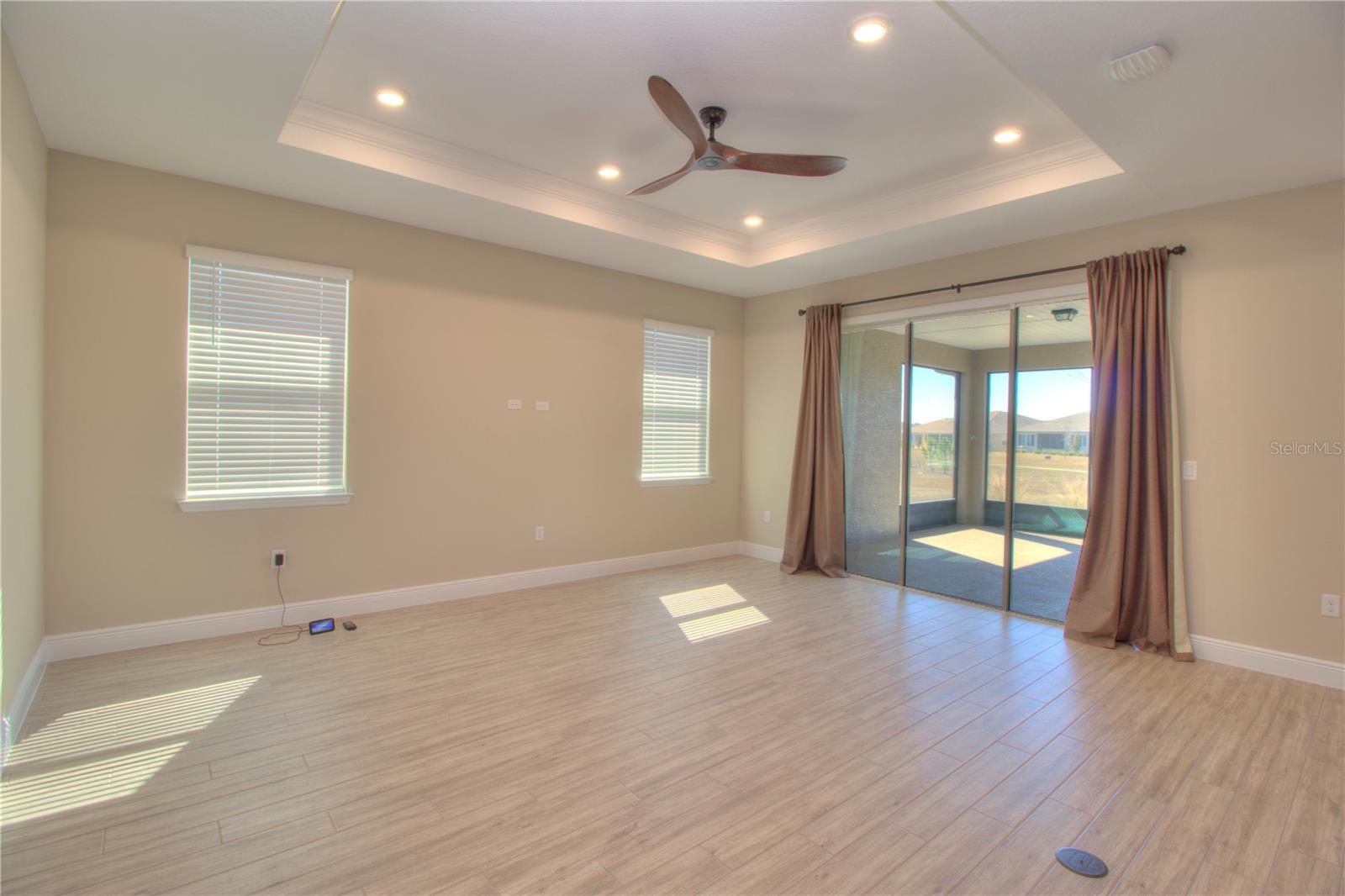 Image 4 of 47 For 8476 99th Circle