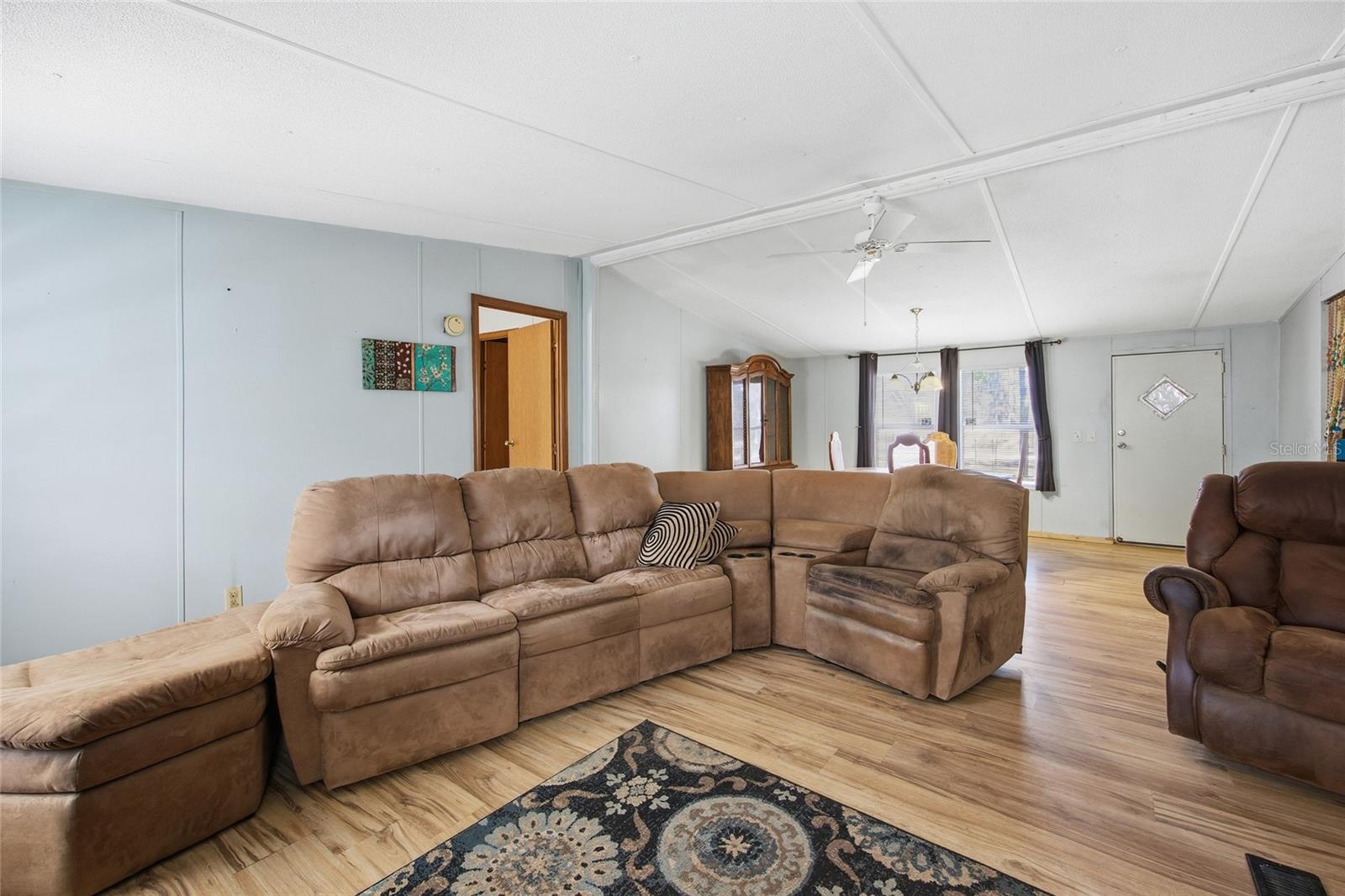 Image 7 of 36 For 4720 160th Court