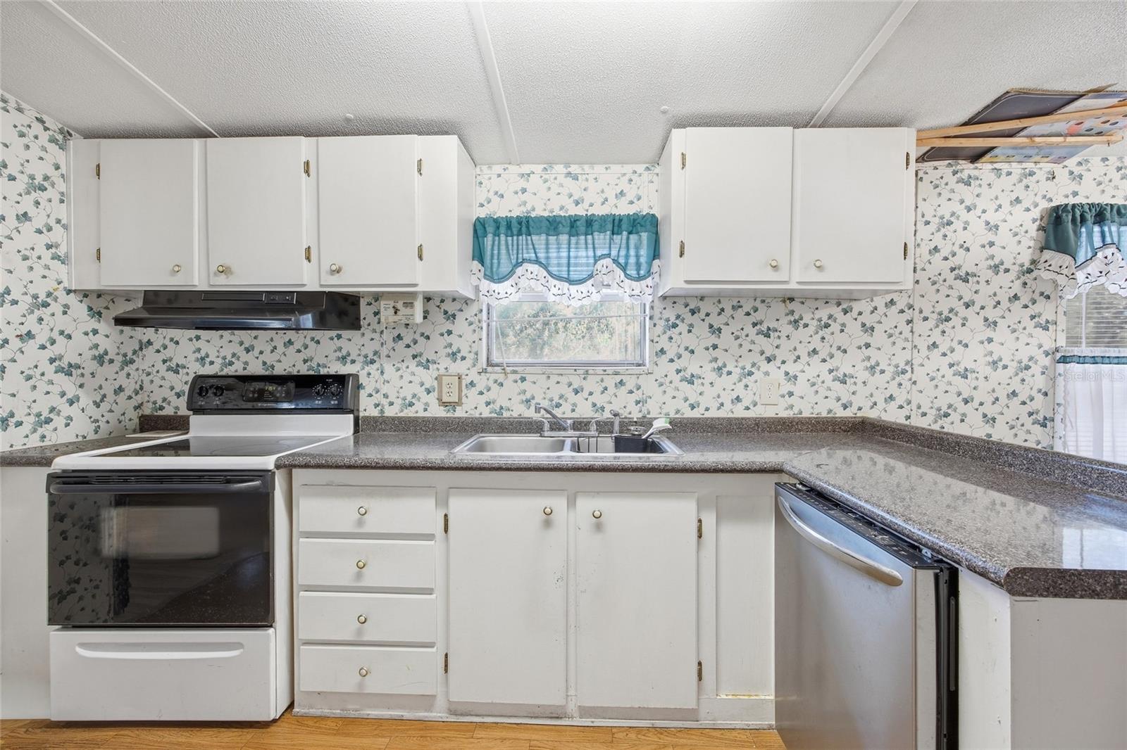 Image 8 of 36 For 4720 160th Court