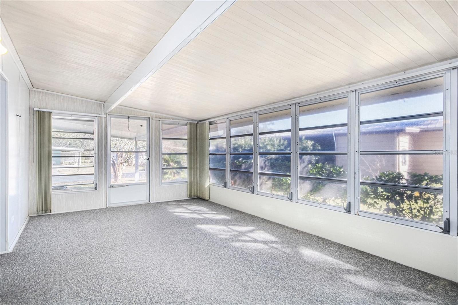 Image 30 of 49 For 3302 Evergreen Road 1715