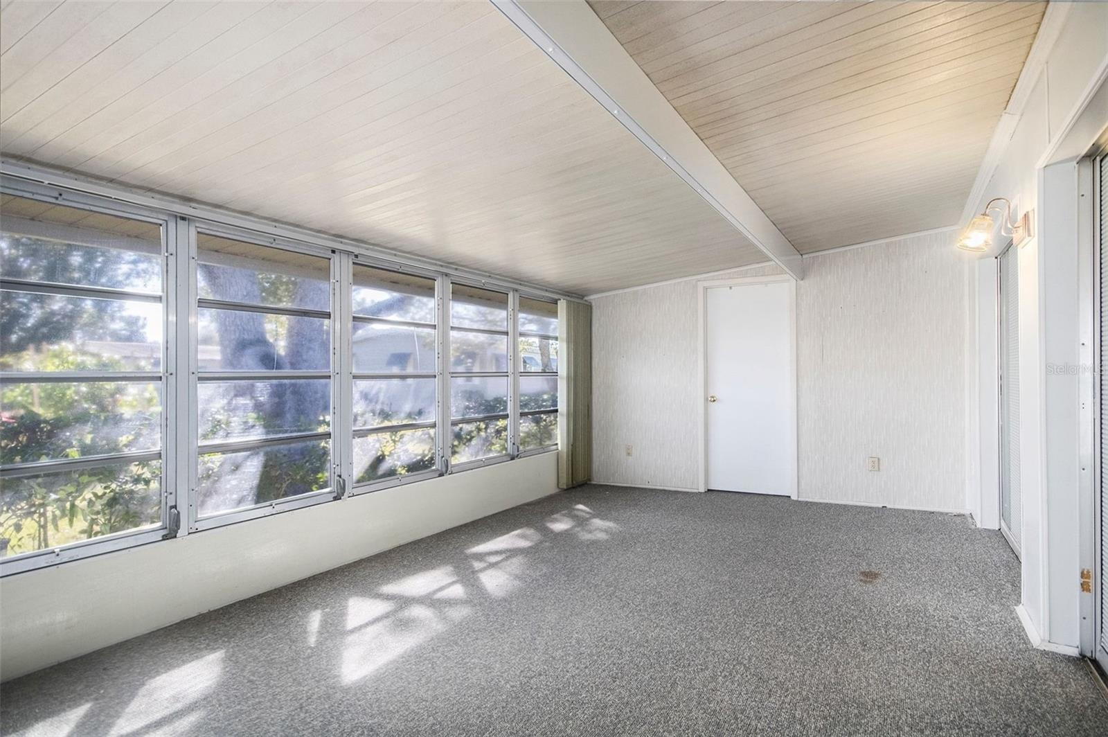 Image 32 of 49 For 3302 Evergreen Road 1715