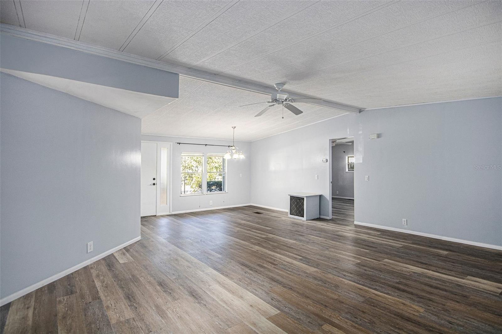 Image 8 of 49 For 3302 Evergreen Road 1715