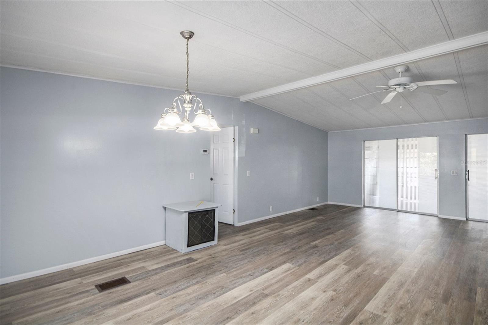 Image 9 of 49 For 3302 Evergreen Road 1715