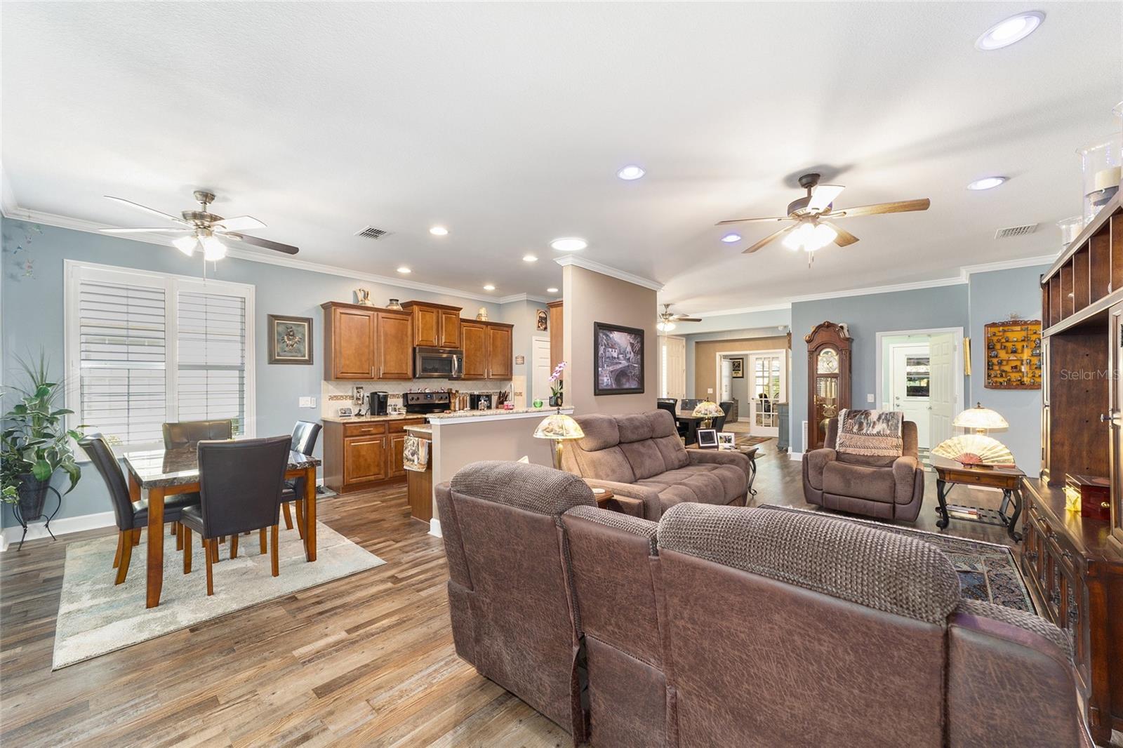 Image 10 of 46 For 6612 91st Circle