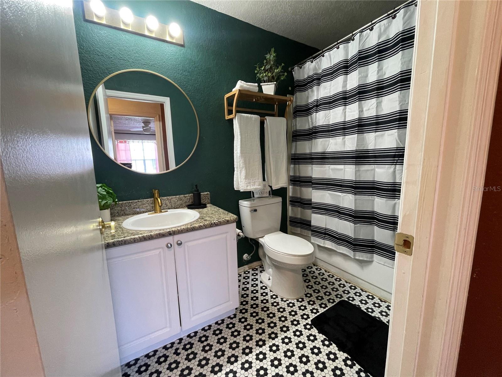 Image 11 of 33 For 2550 Alafaya Trail 6304