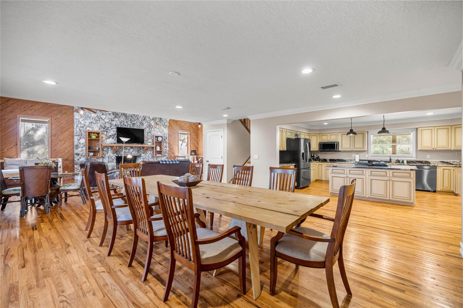 Image 35 of 65 For 351 Sequoia Dr