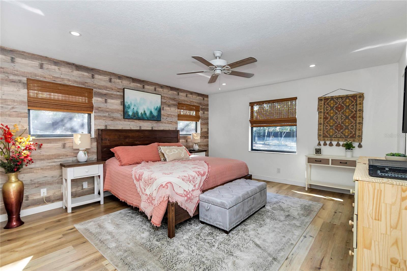 Image 22 of 49 For 3598 Trout Street