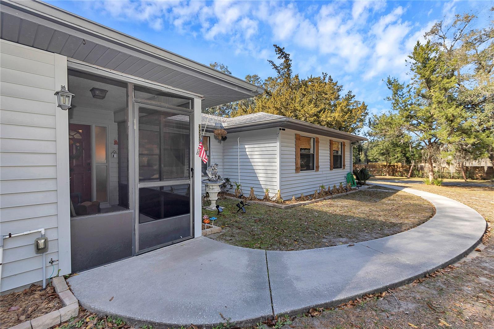 Image 3 of 49 For 3598 Trout Street