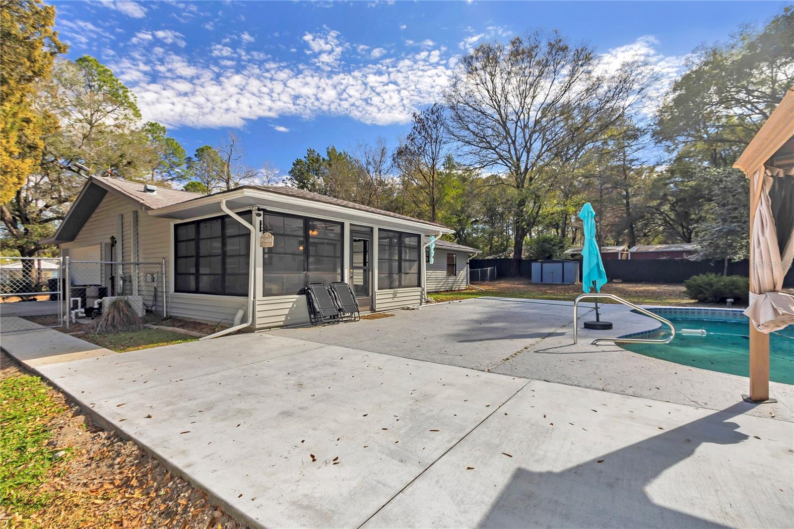 Image 35 of 49 For 3598 Trout Street