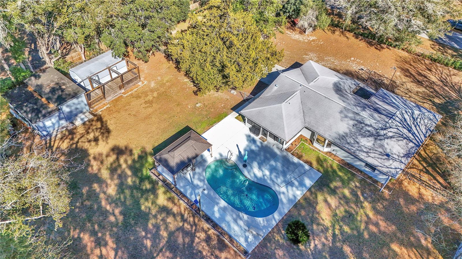 Image 37 of 49 For 3598 Trout Street