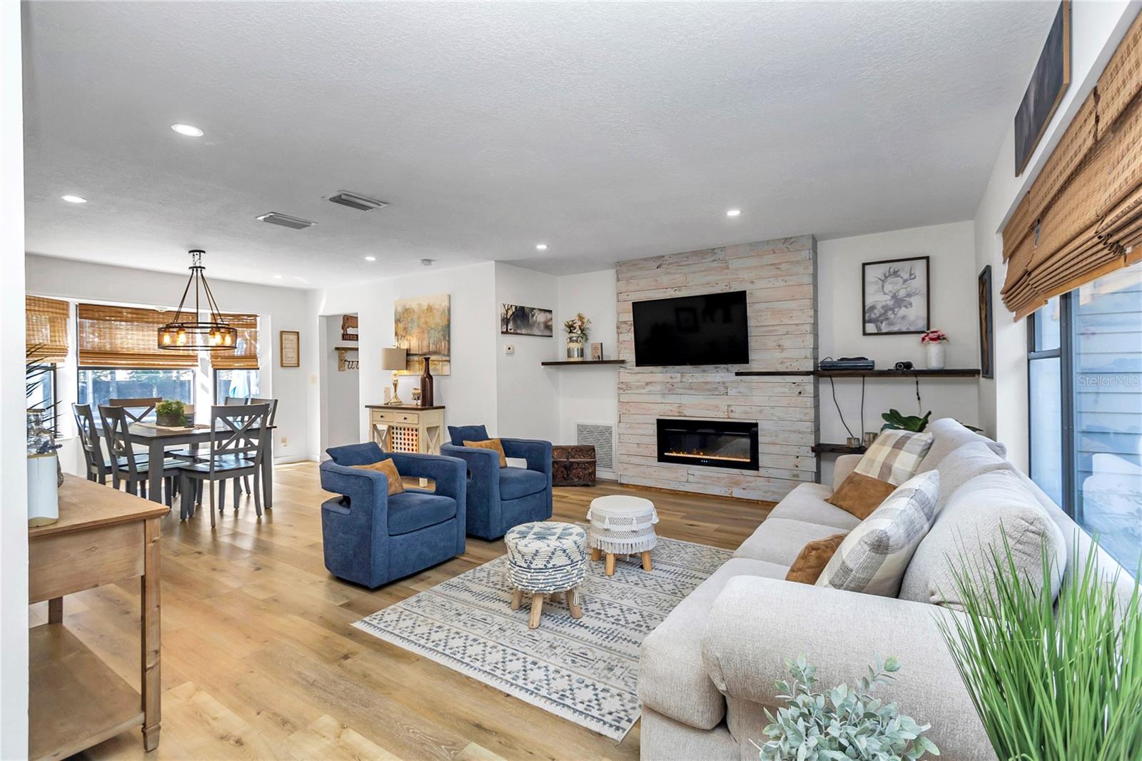 Image 8 of 49 For 3598 Trout Street