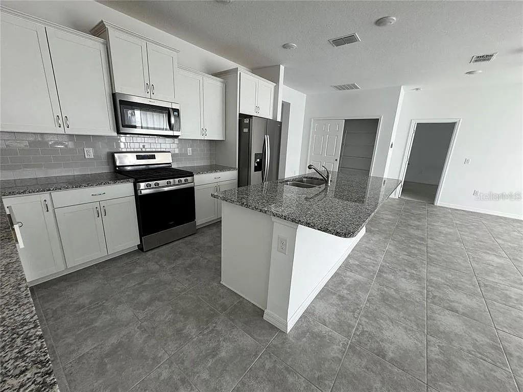 Image 5 of 12 For 6425 78th Avenue Road