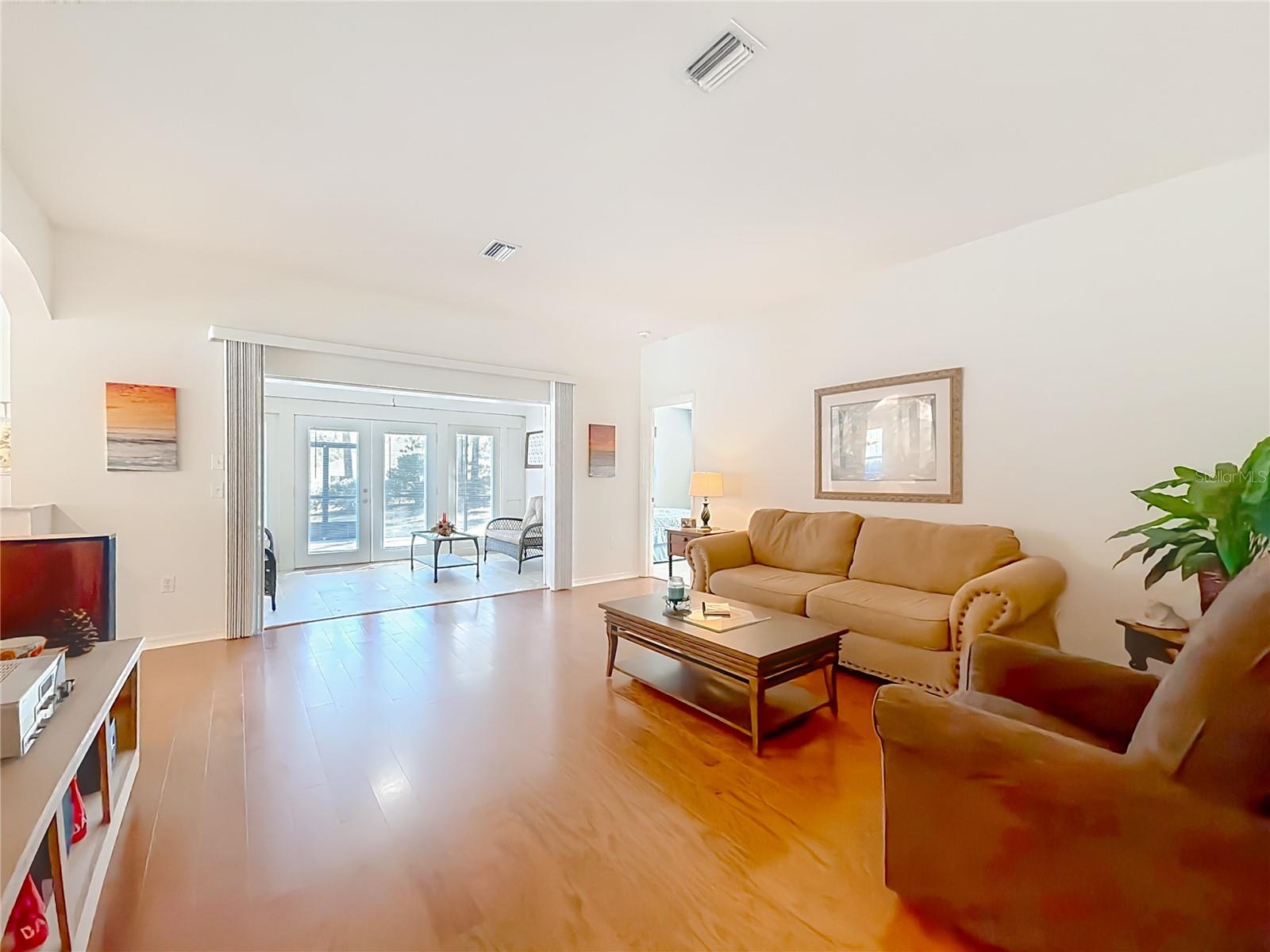 Image 20 of 63 For 10137 192nd Circle