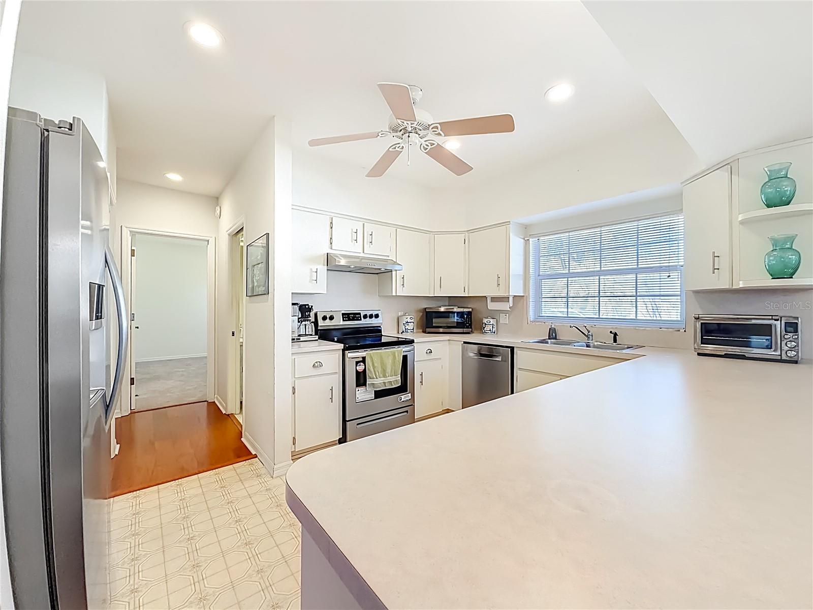 Image 28 of 63 For 10137 192nd Circle