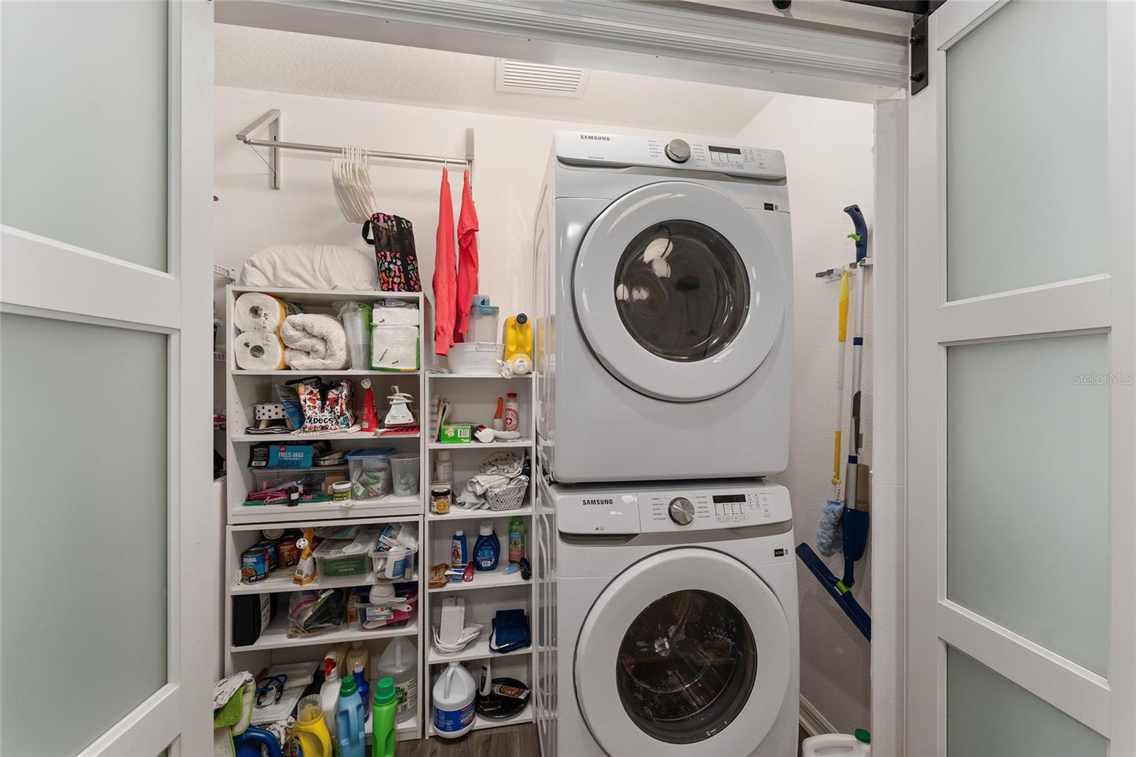 Image 15 of 28 For 7646 Cheryl Court