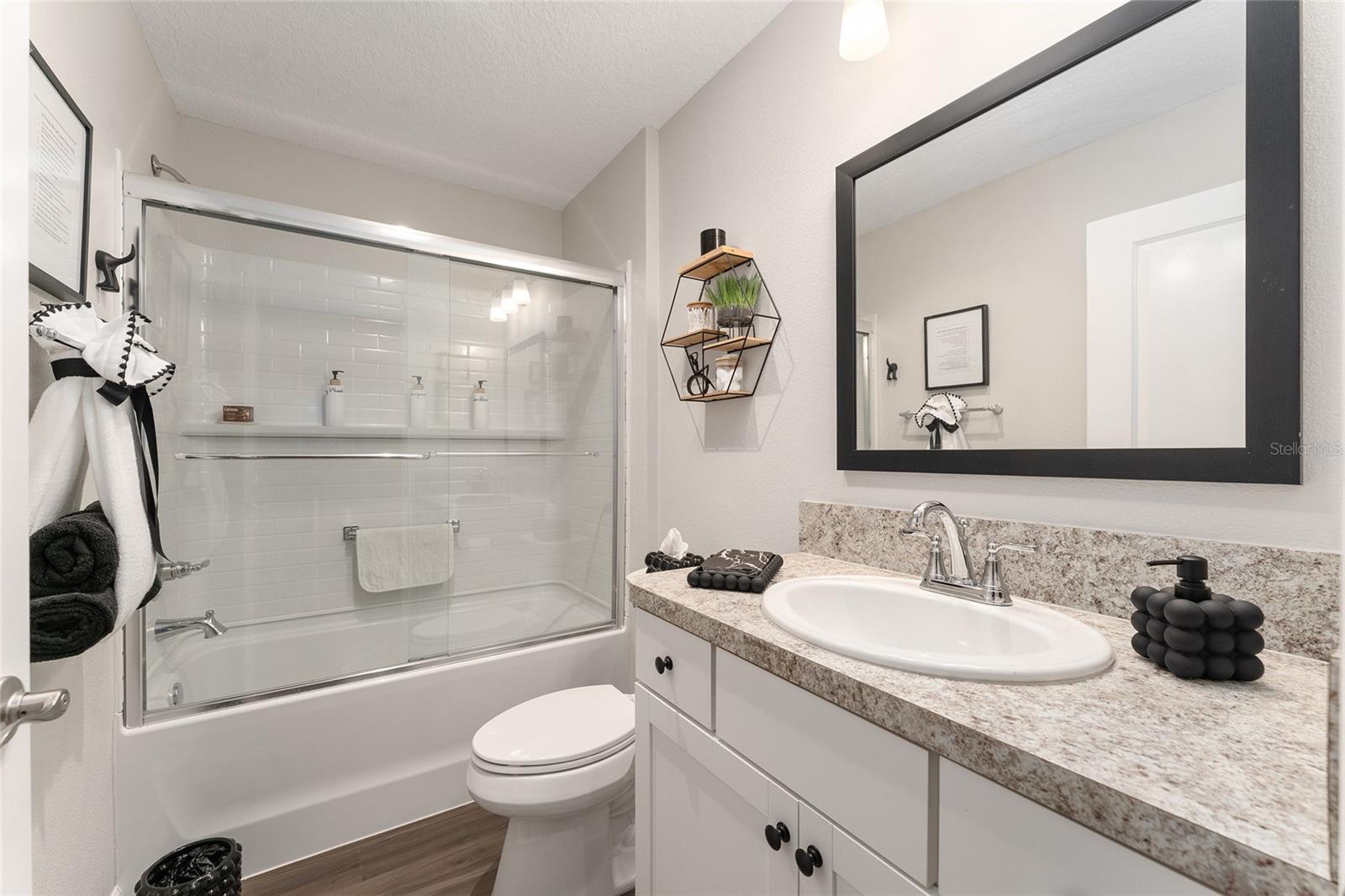 Image 17 of 28 For 7646 Cheryl Court