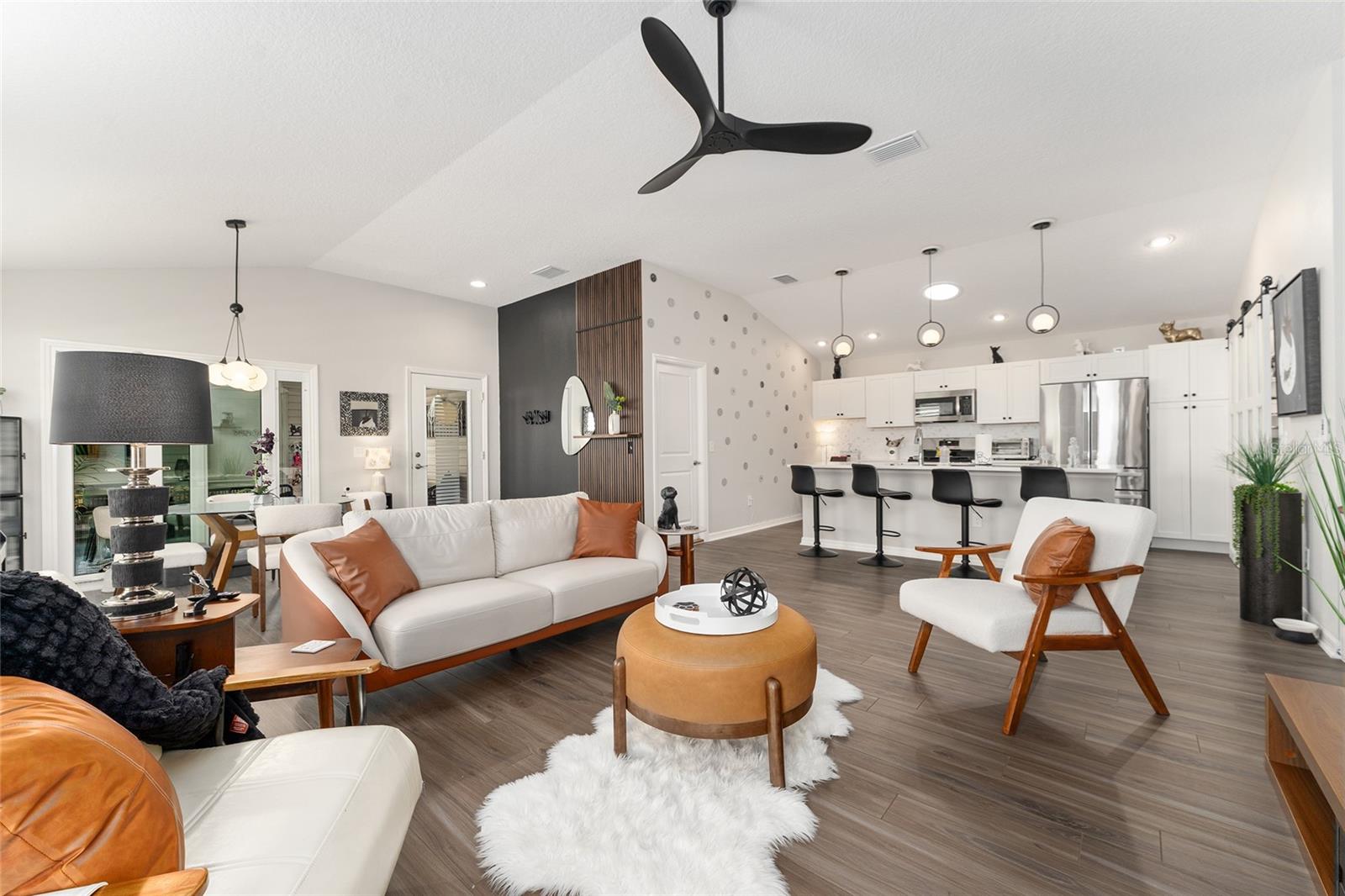 Image 9 of 28 For 7646 Cheryl Court