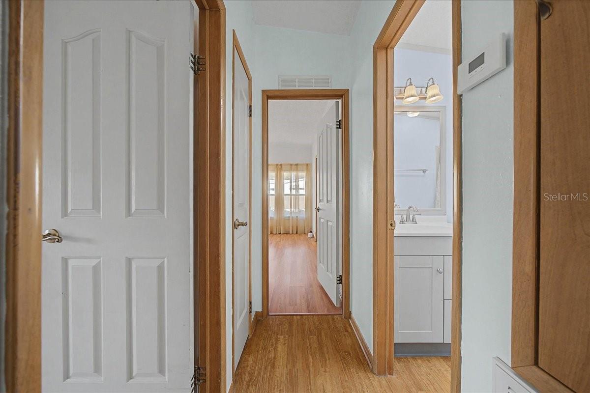 Image 22 of 59 For 25021 Bellevue