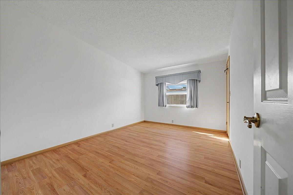 Image 23 of 59 For 25021 Bellevue