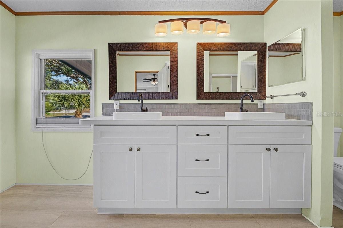 Image 28 of 59 For 25021 Bellevue