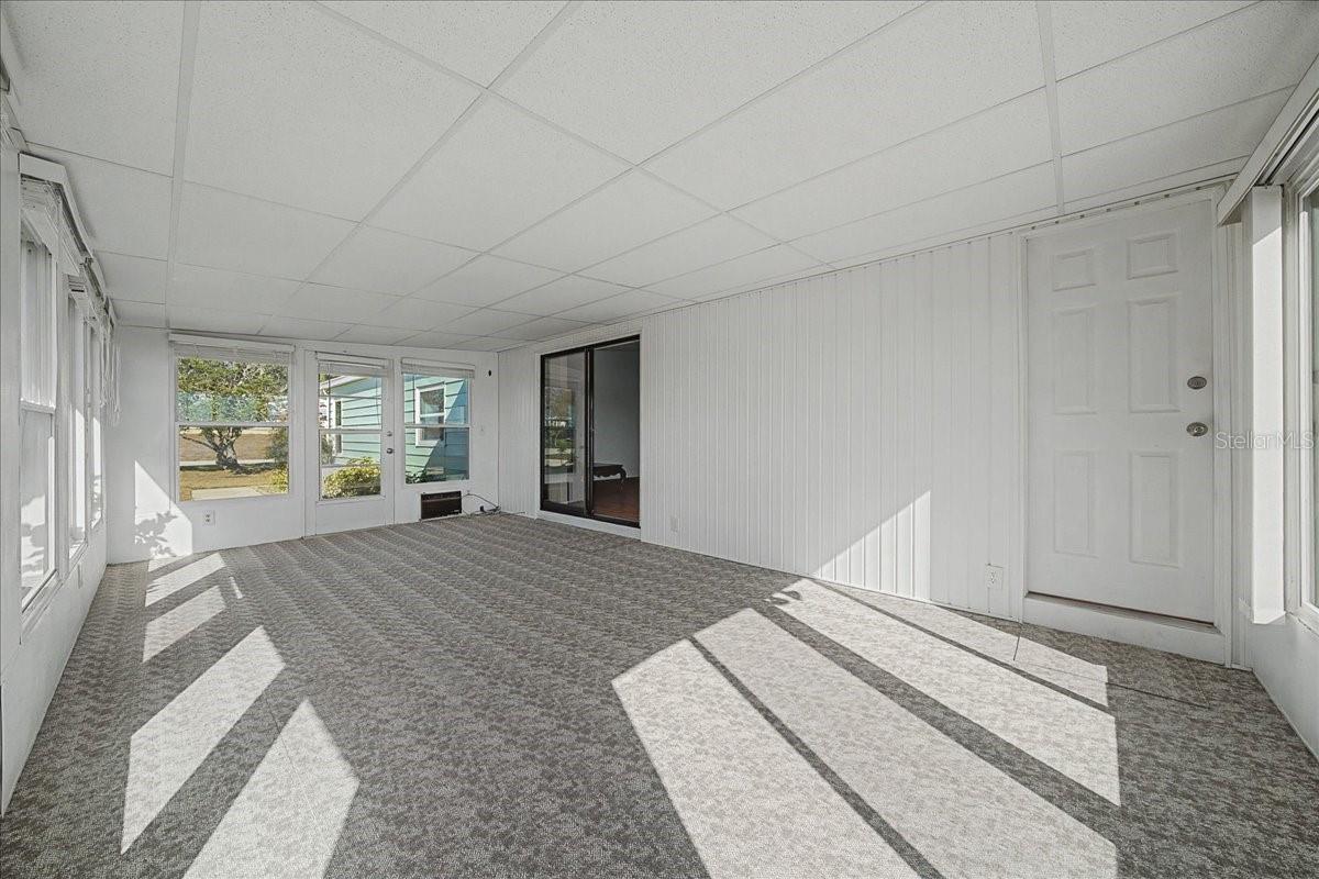 Image 36 of 59 For 25021 Bellevue