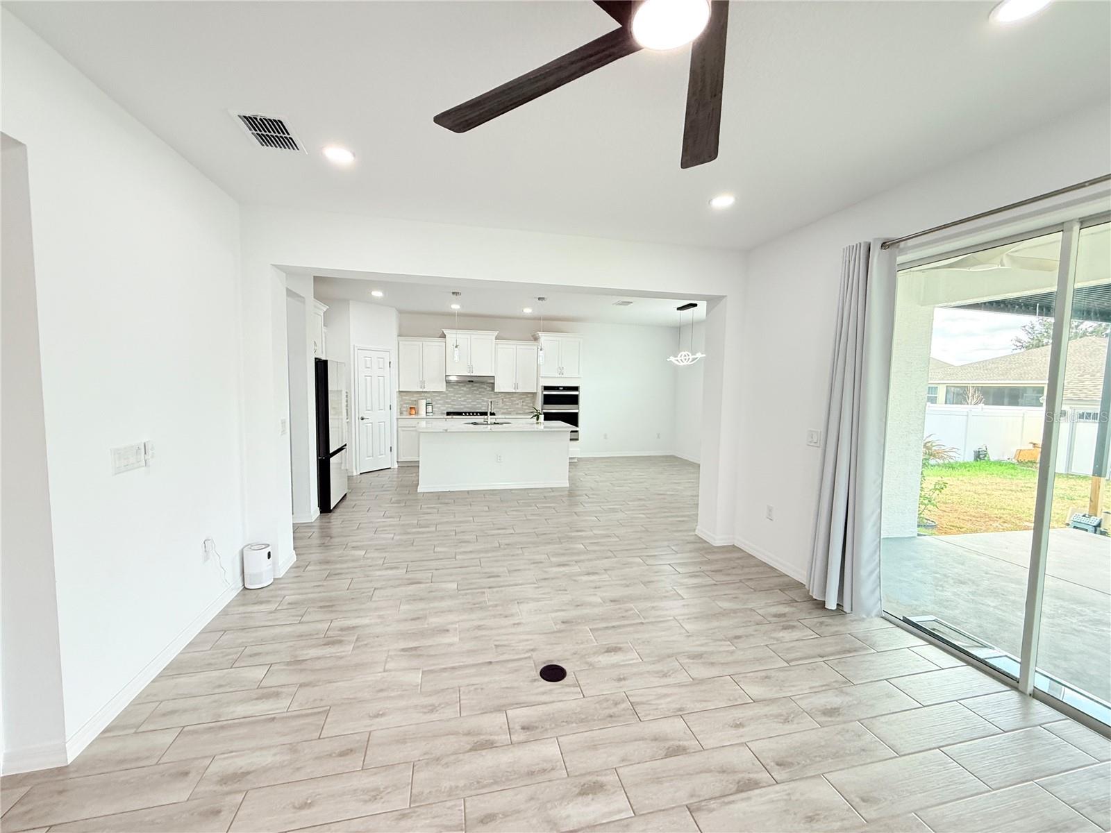 Image 10 of 49 For 6120 73rd Terrace