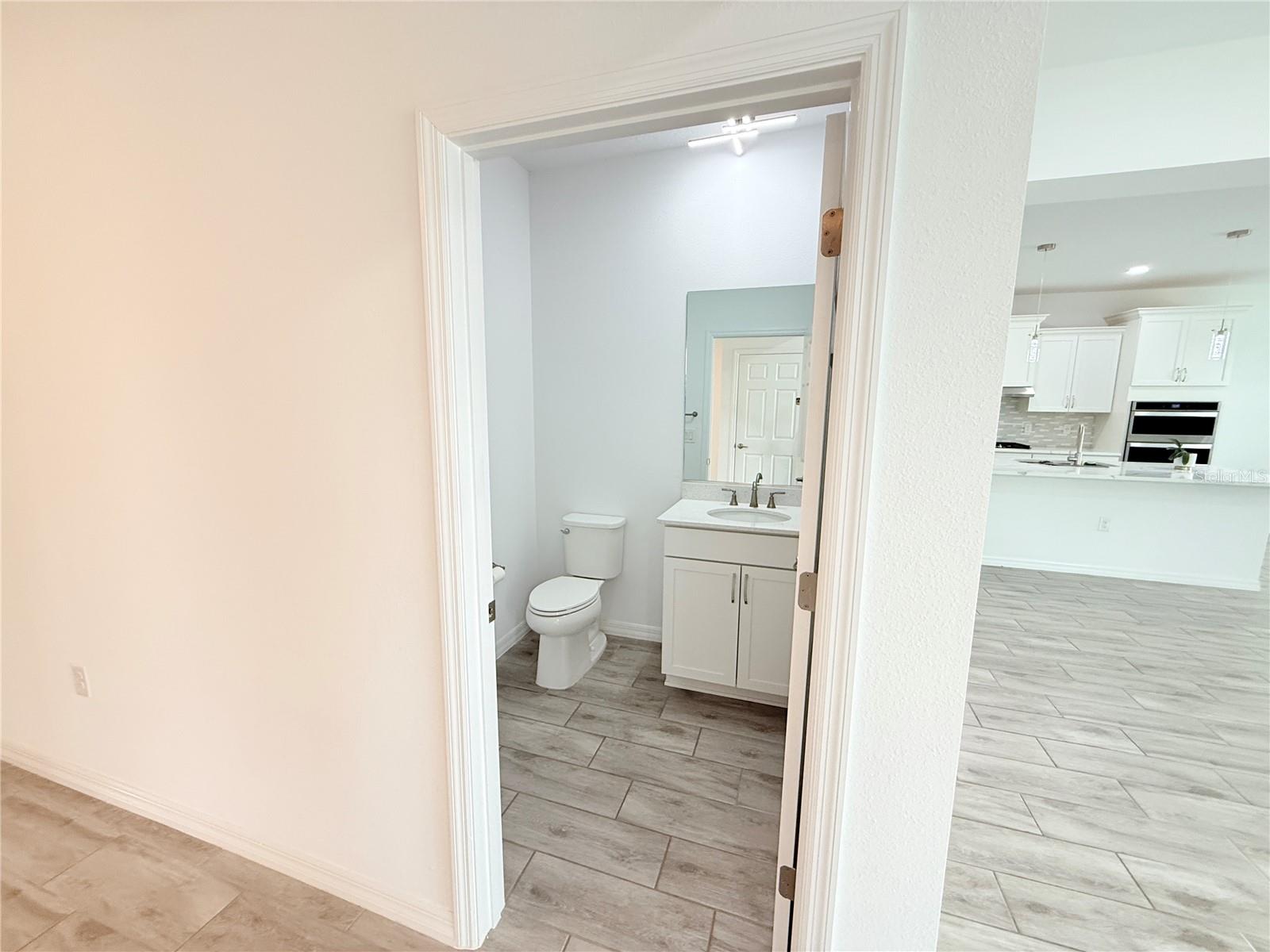 Image 12 of 49 For 6120 73rd Terrace