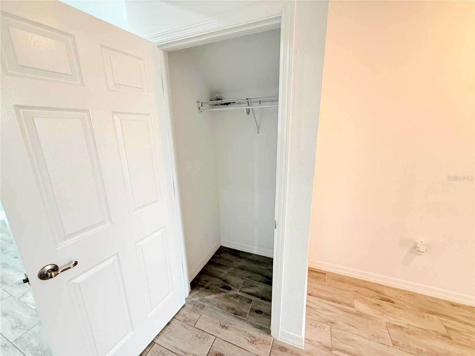 Image 19 of 49 For 6120 73rd Terrace