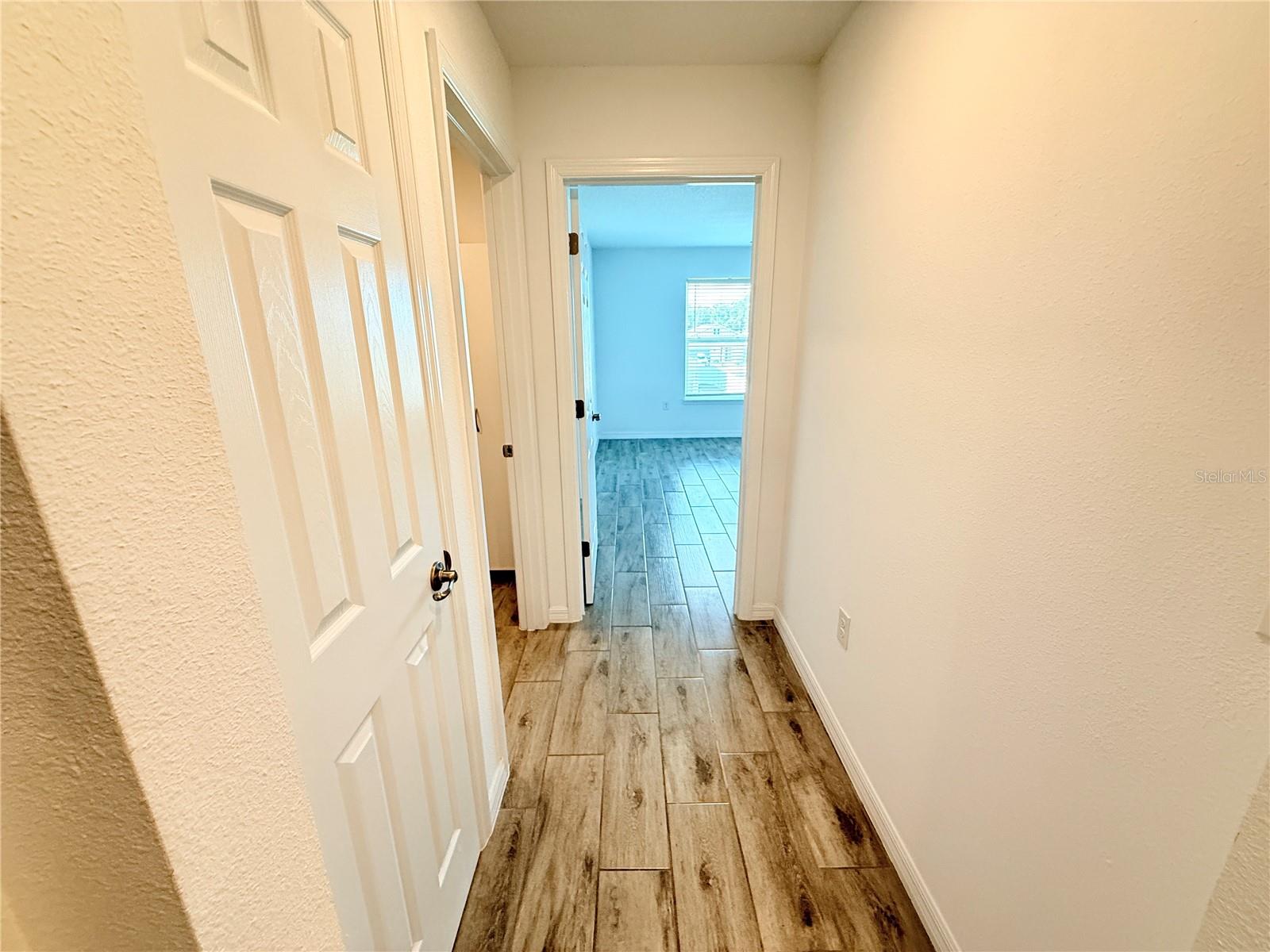 Image 23 of 49 For 6120 73rd Terrace