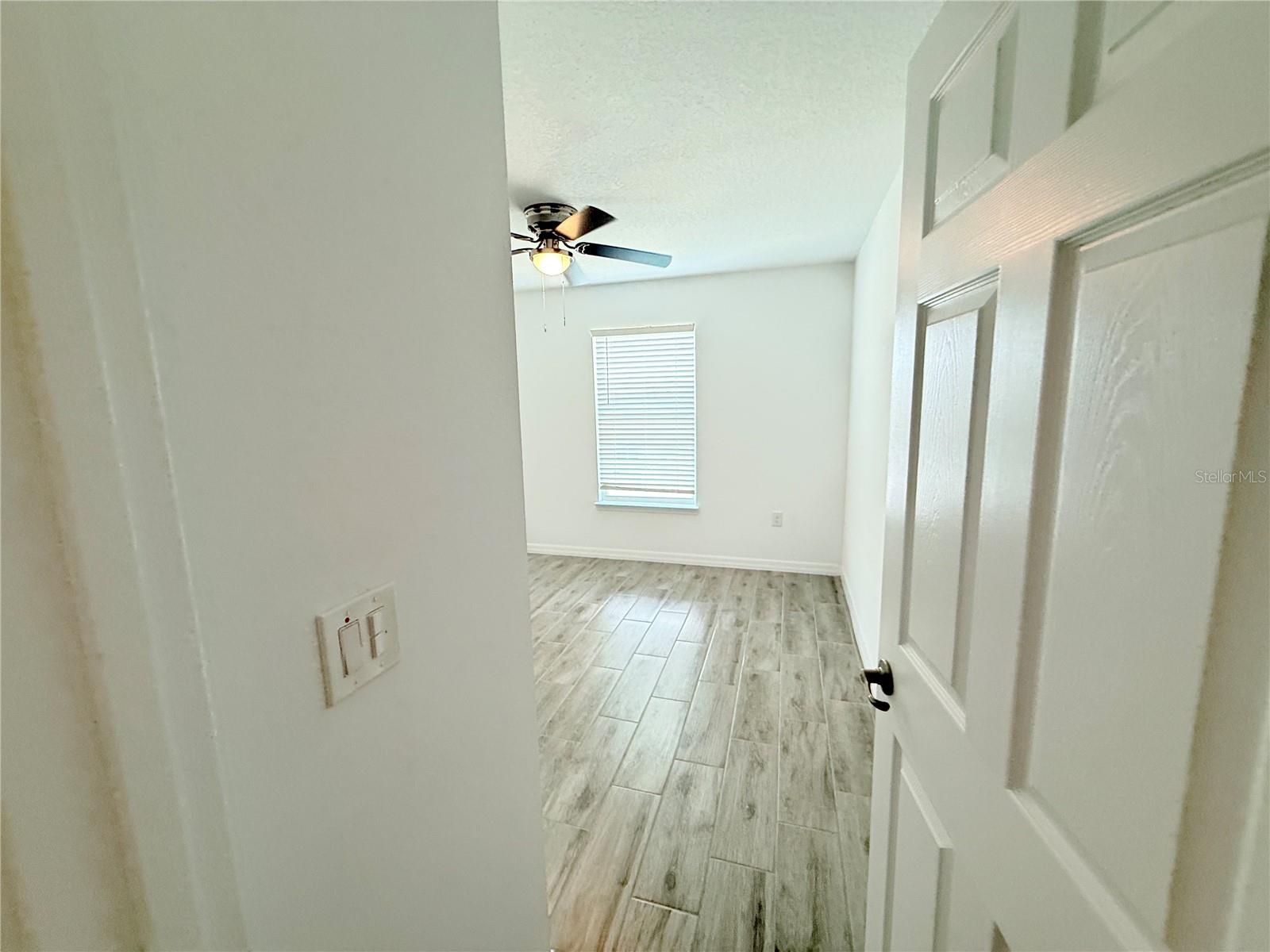 Image 31 of 49 For 6120 73rd Terrace