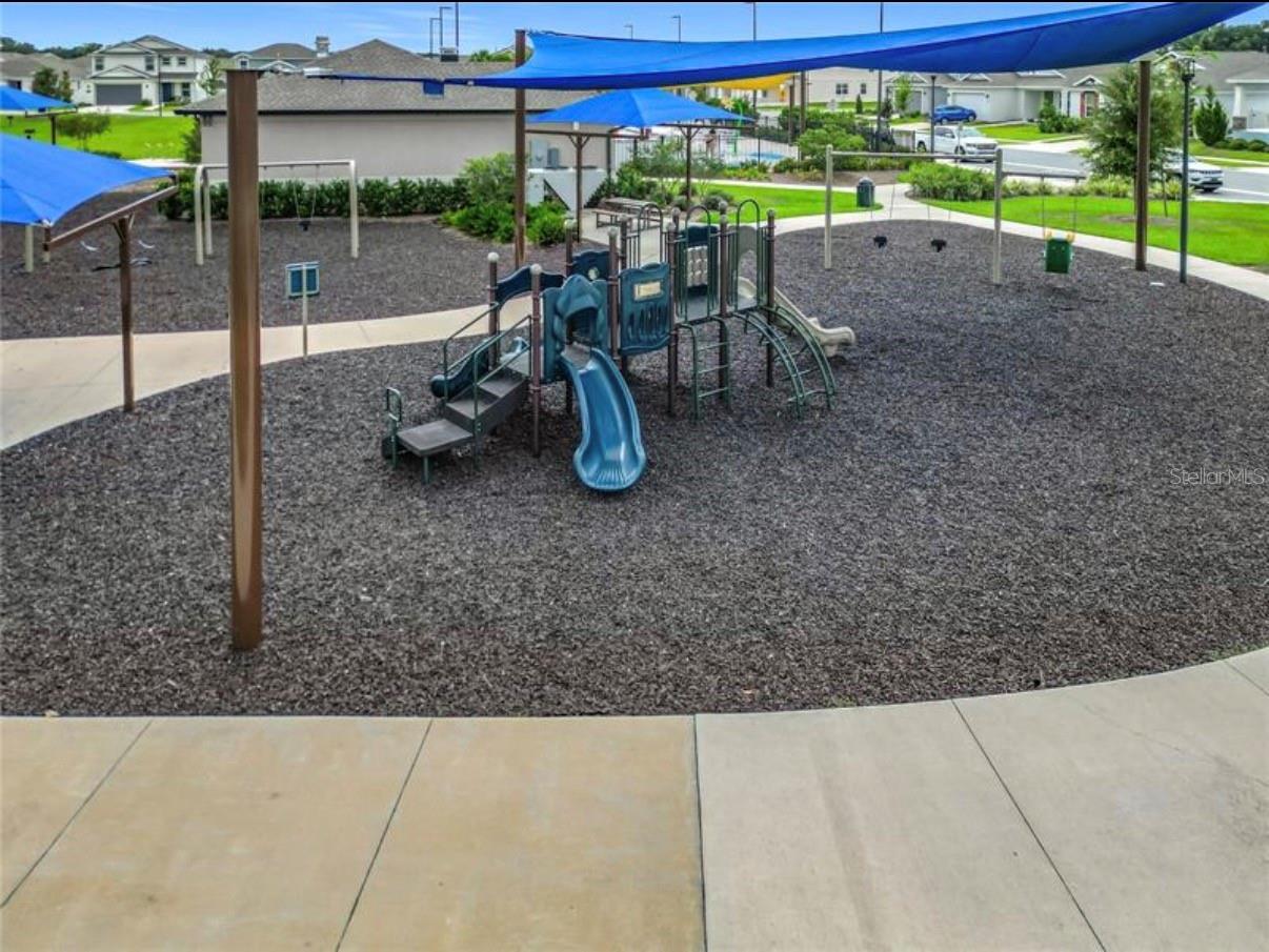 Image 5 of 49 For 6120 73rd Terrace