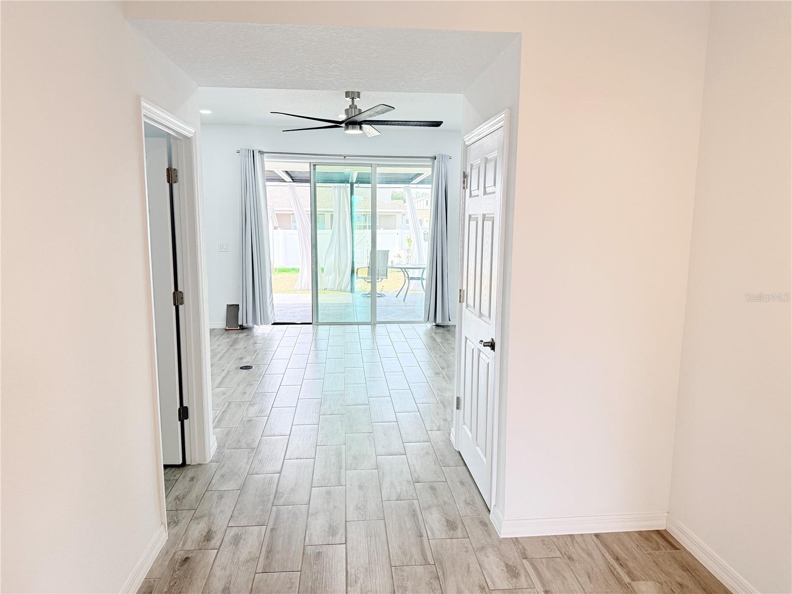 Image 6 of 49 For 6120 73rd Terrace