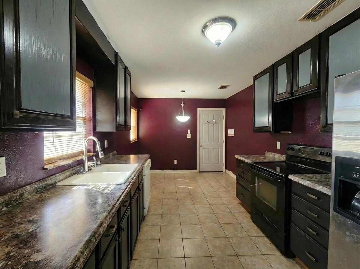 Image 14 of 23 For 604 28th Street