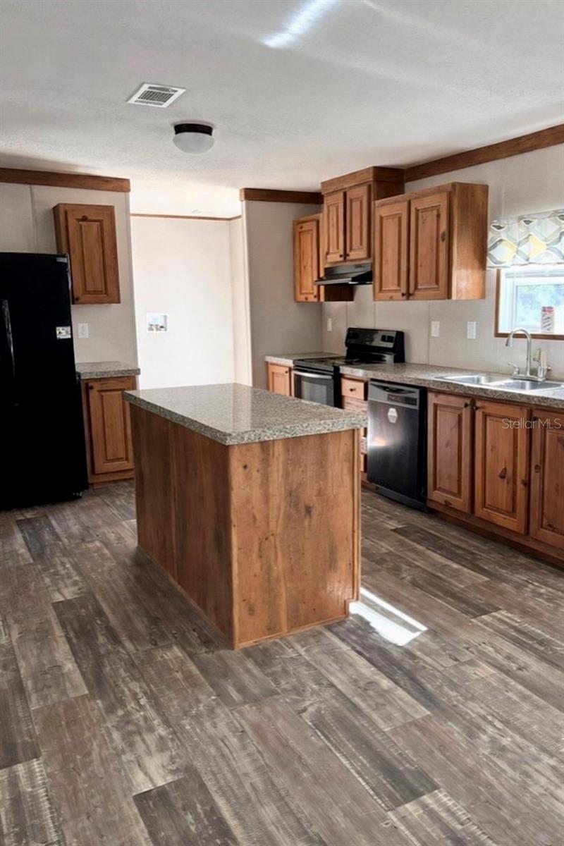 Image 3 of 6 For 6580 Mable Lane