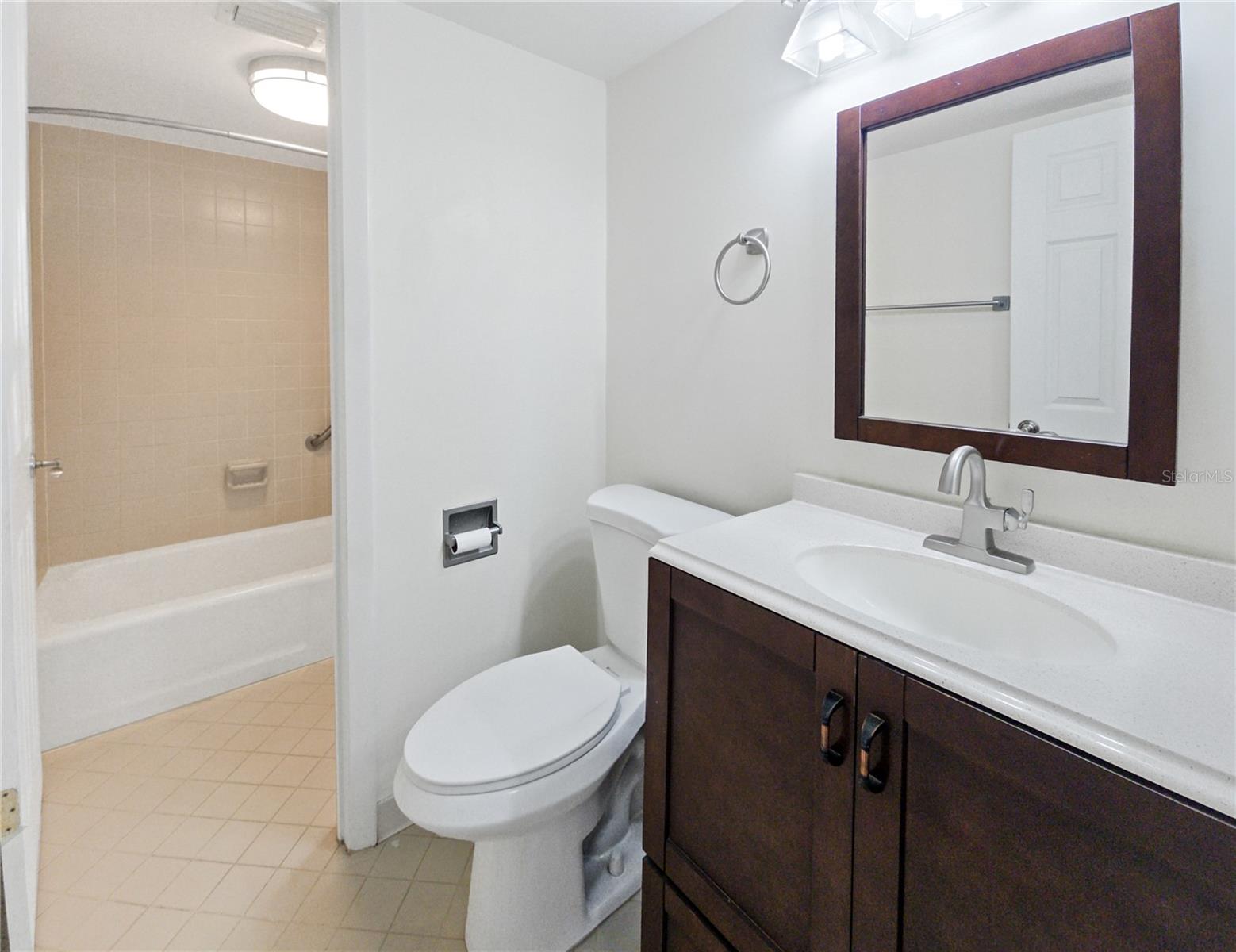 Image 19 of 39 For 680 Midway Drive A