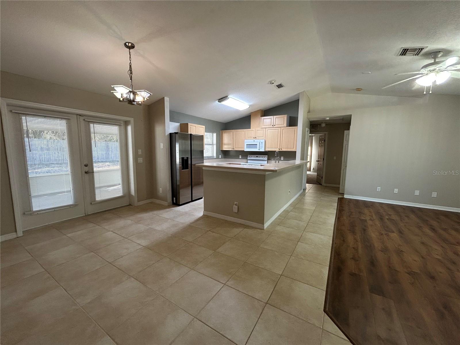 Image 10 of 39 For 3764 Sanders Street