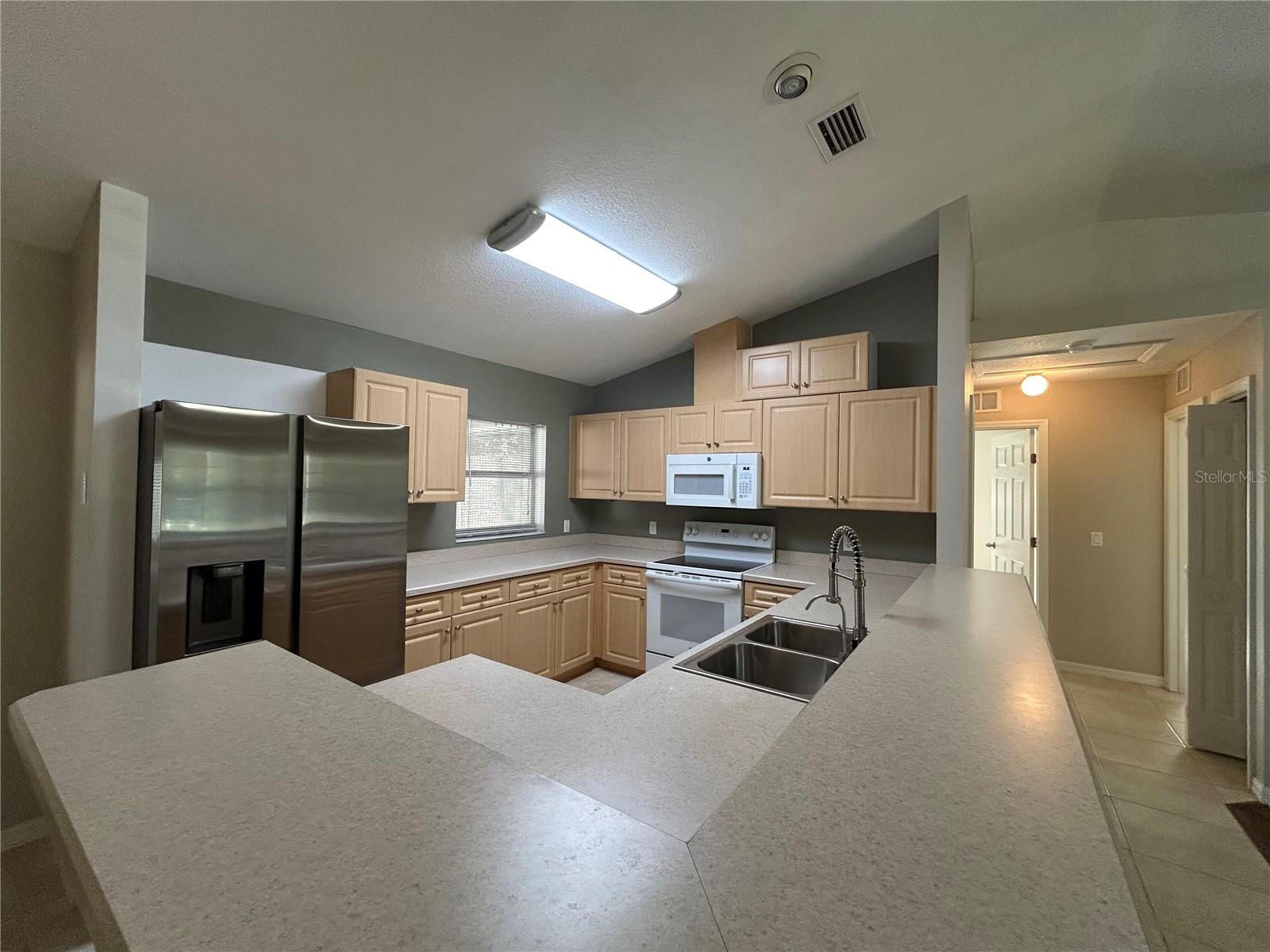 Image 14 of 39 For 3764 Sanders Street