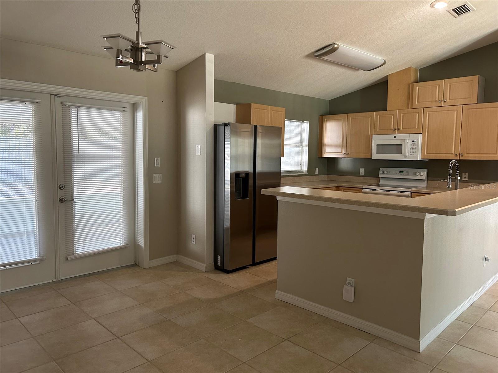 Image 17 of 39 For 3764 Sanders Street