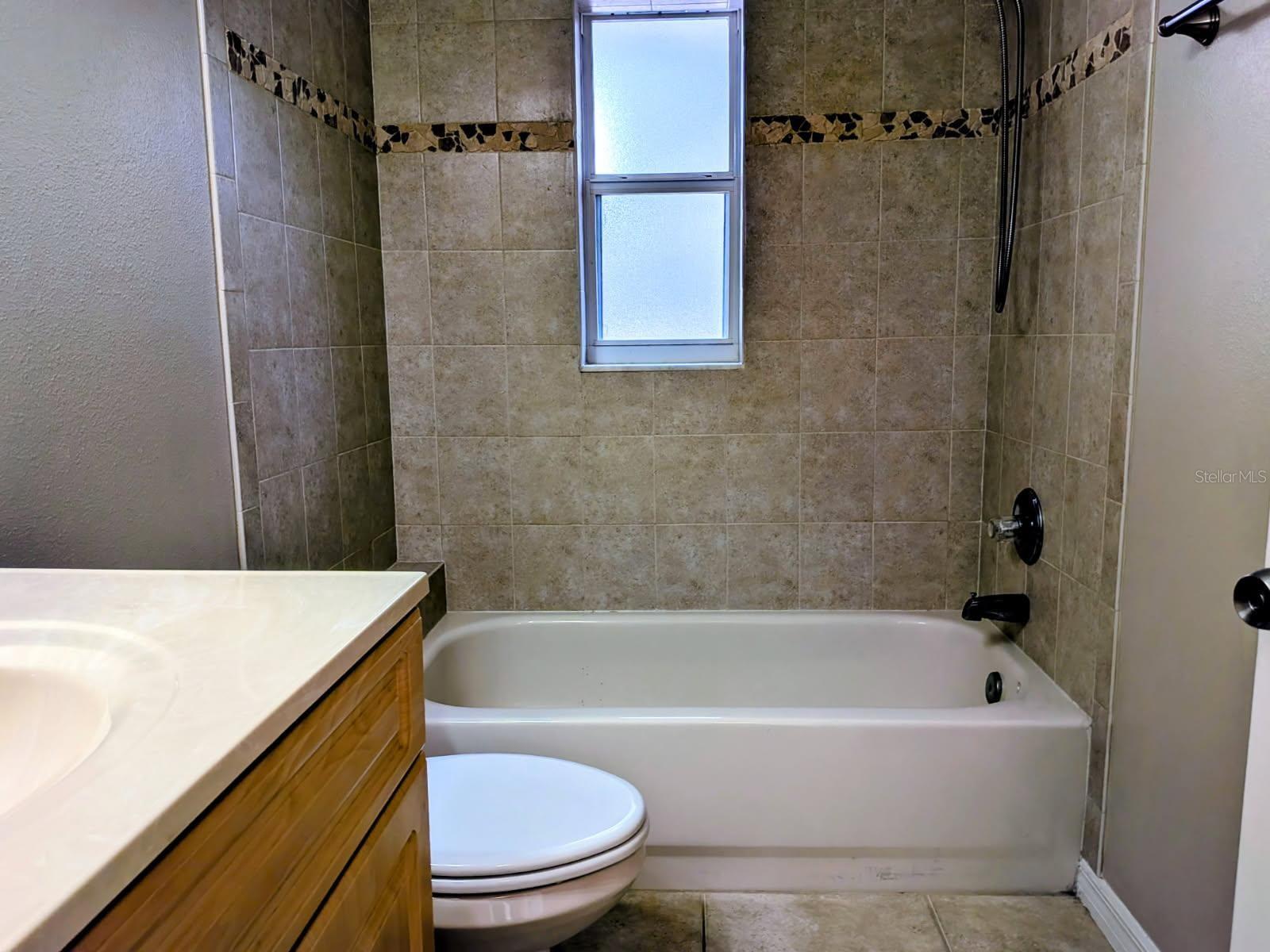 Image 25 of 39 For 3764 Sanders Street