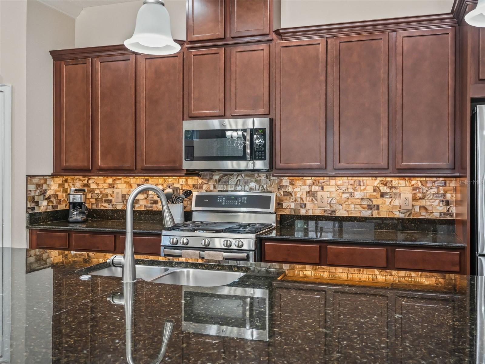 Image 18 of 75 For 2670 Stargrass Circle