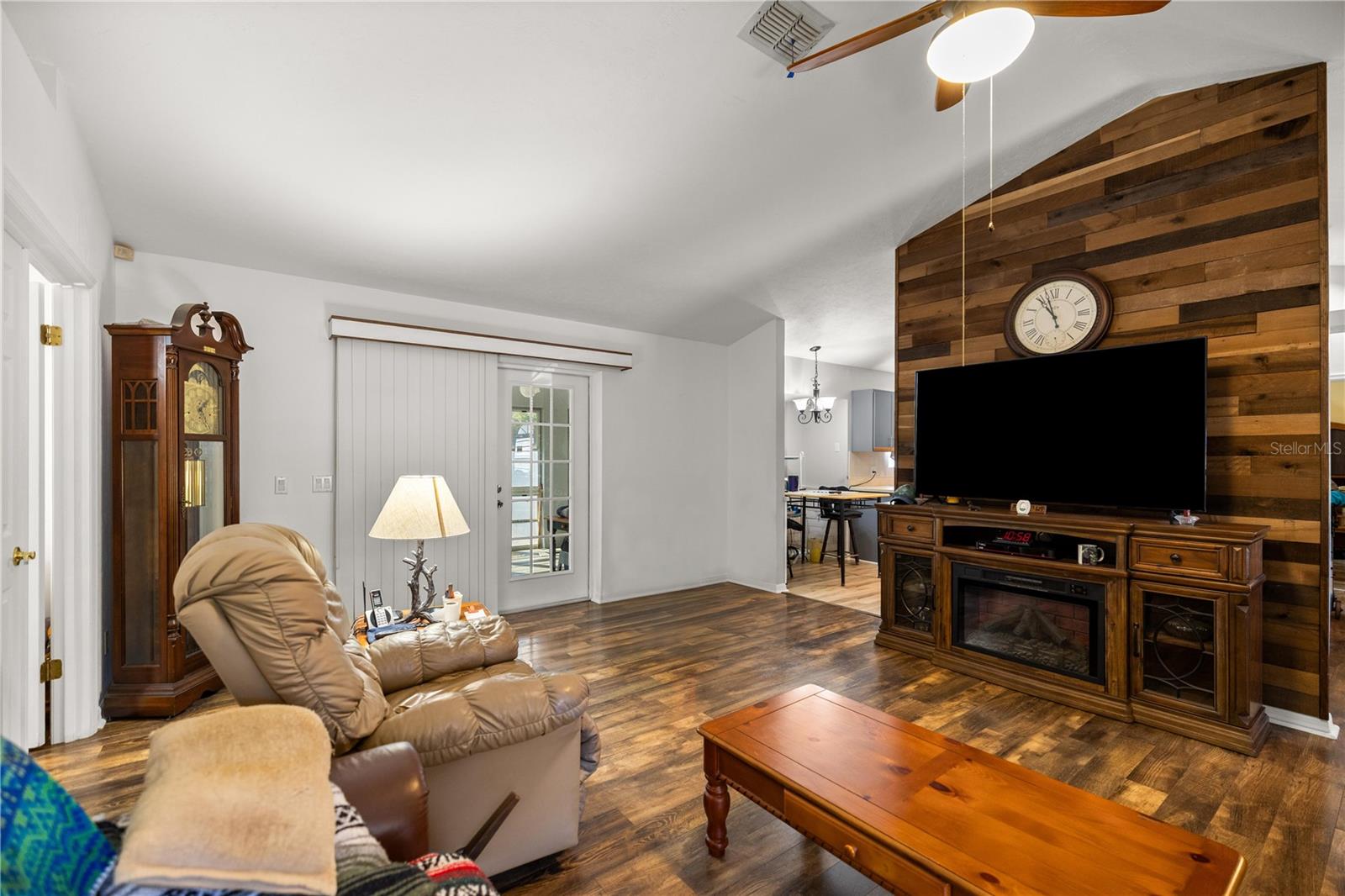 Image 10 of 20 For 21486 Peach Blossom Street